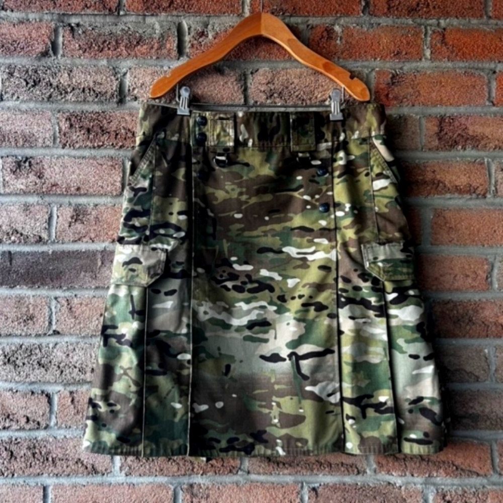 5.11 TACTICAL SERIES | Green pleated cargo belt loop camouflage wrap kilt